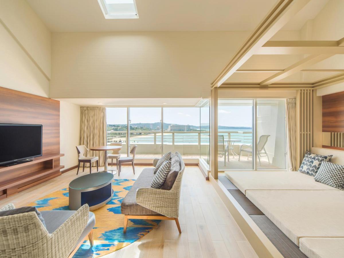 Sheraton Okinawa Sunmarina Resort Onna Room photo